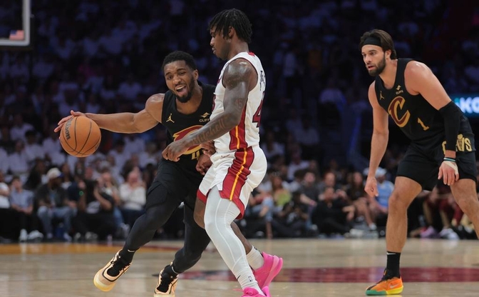 关于新疆队碾压热火,米切尔扛起全队的信息 关于新疆队碾压热火,米切尔扛起全队的信息