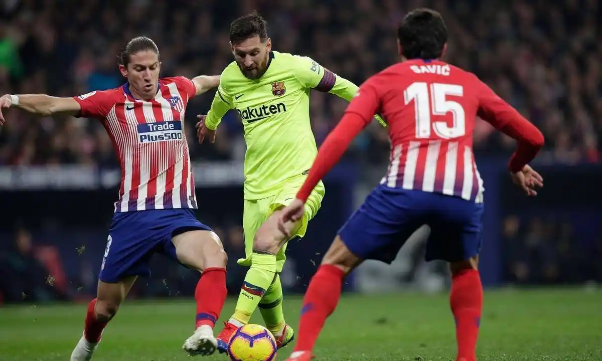 西班牙联赛冷门频现,球队表现起伏 西班牙联赛冷门频现,球队表现起伏