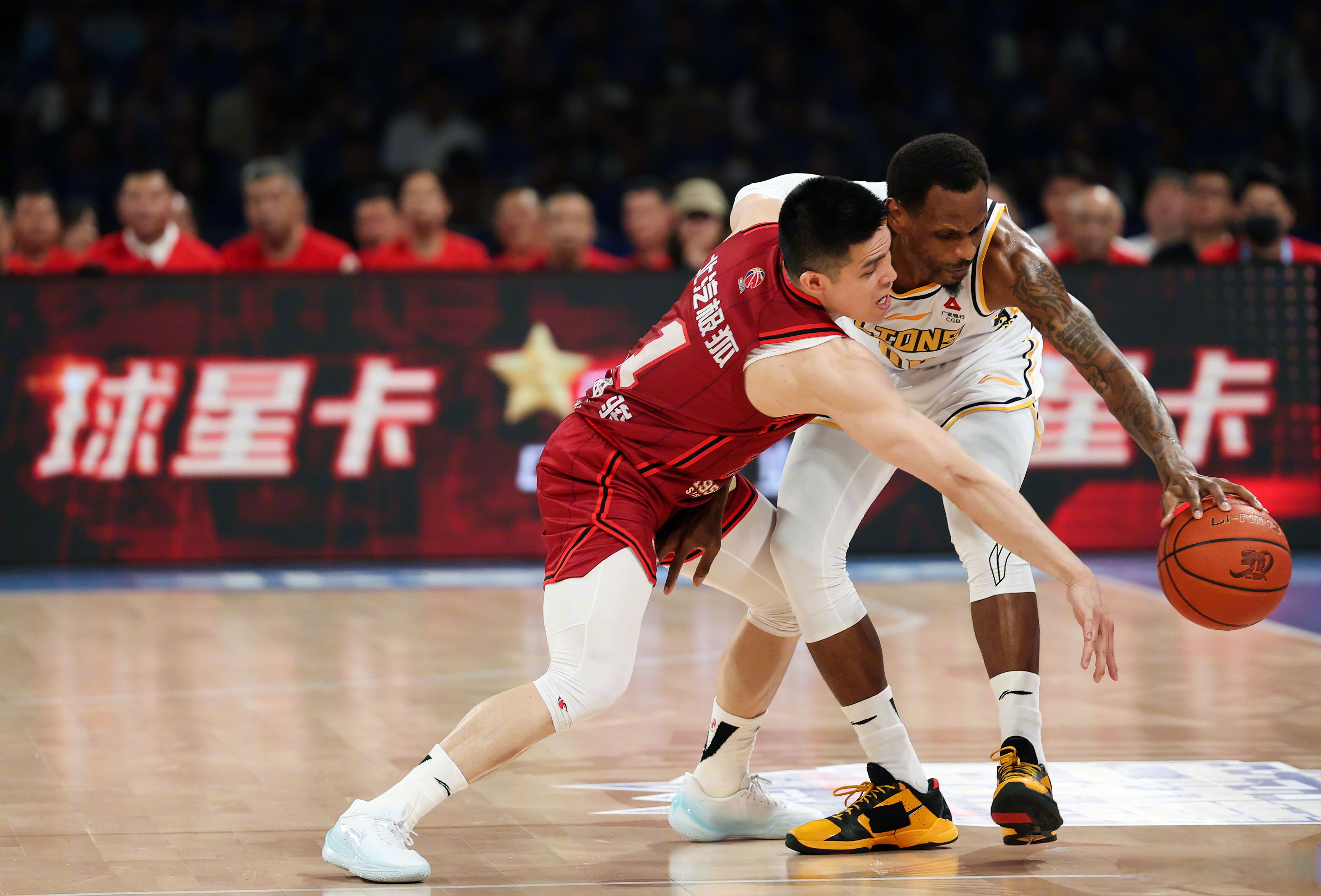 广州夺得胜利,将前往决赛争夺冠军 广州夺得胜利,将前往决赛争夺冠军