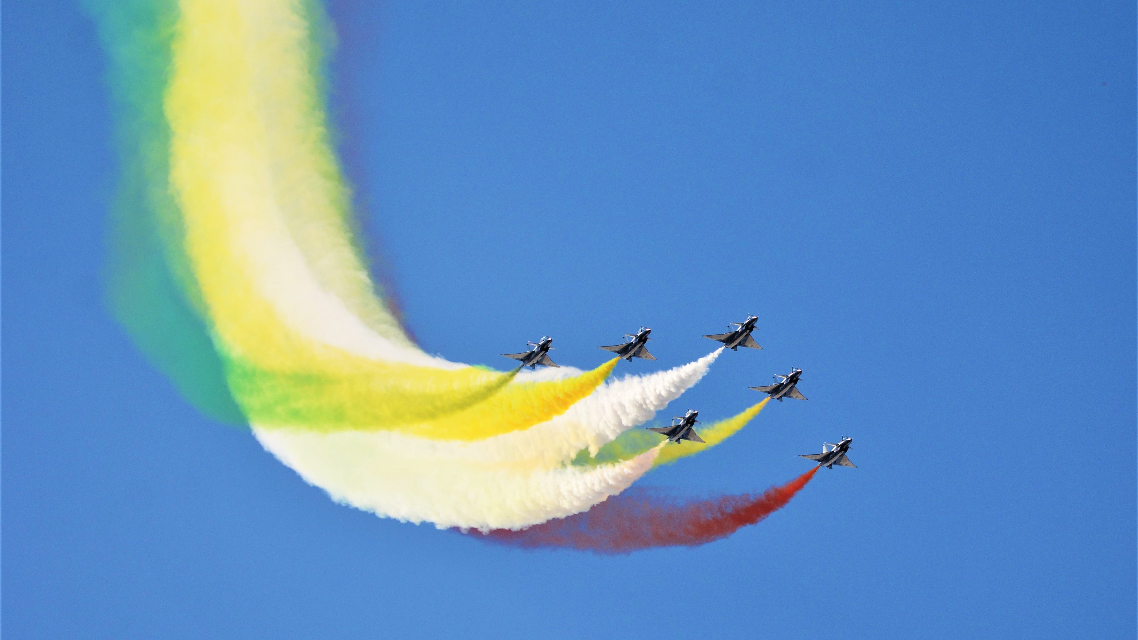 横跨大洋的胜利交响曲,当美国狂胜乌拉圭遇见富安健洋的英超接管时刻