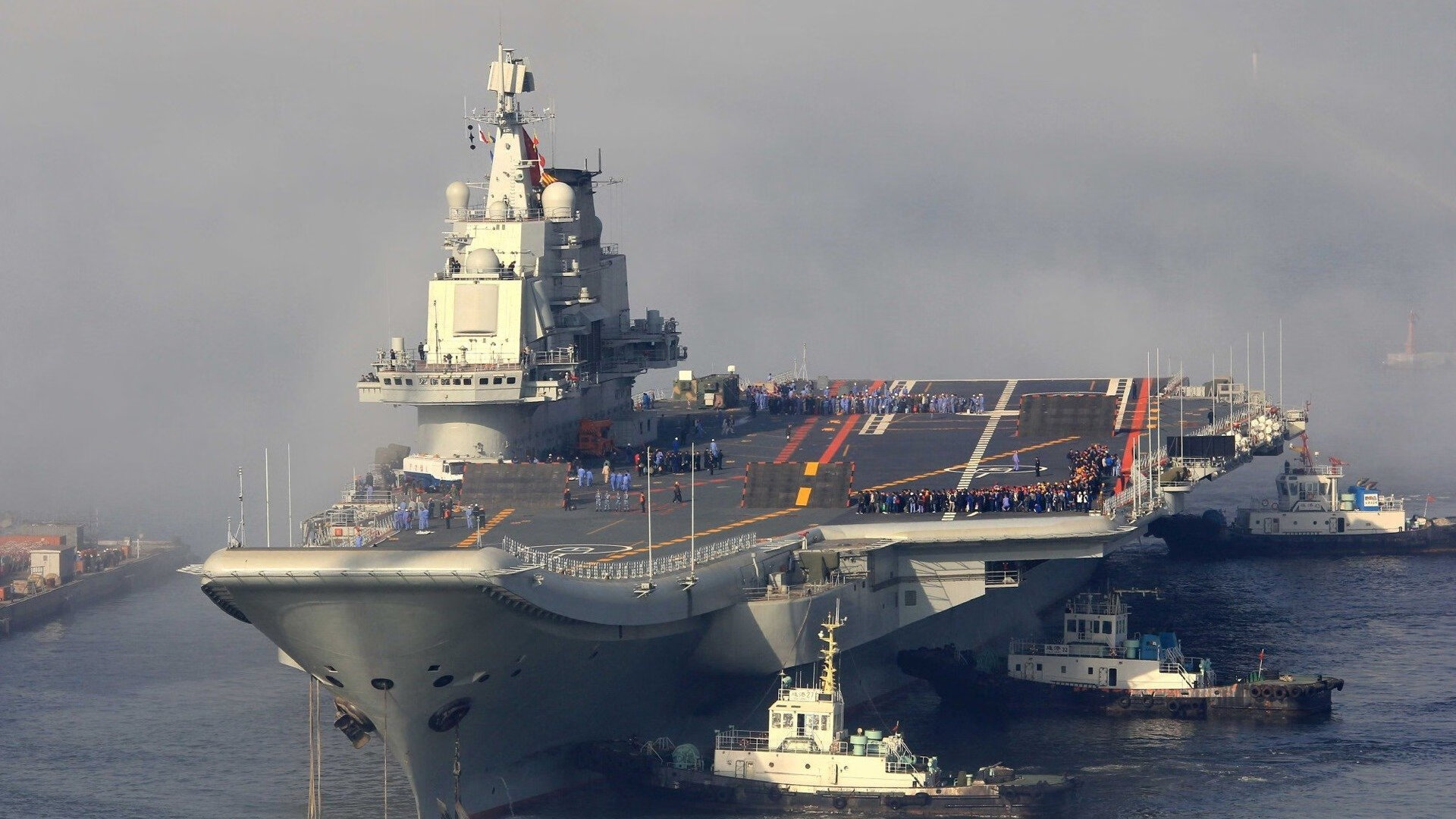 诺坎普篮筐,当伦纳德在欧冠决赛的篮球赛中接管比赛