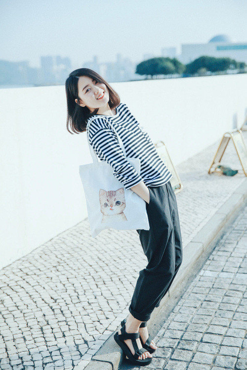 开云-德甲争冠夜,C罗完美戴帽,传奇降临改写联赛格局