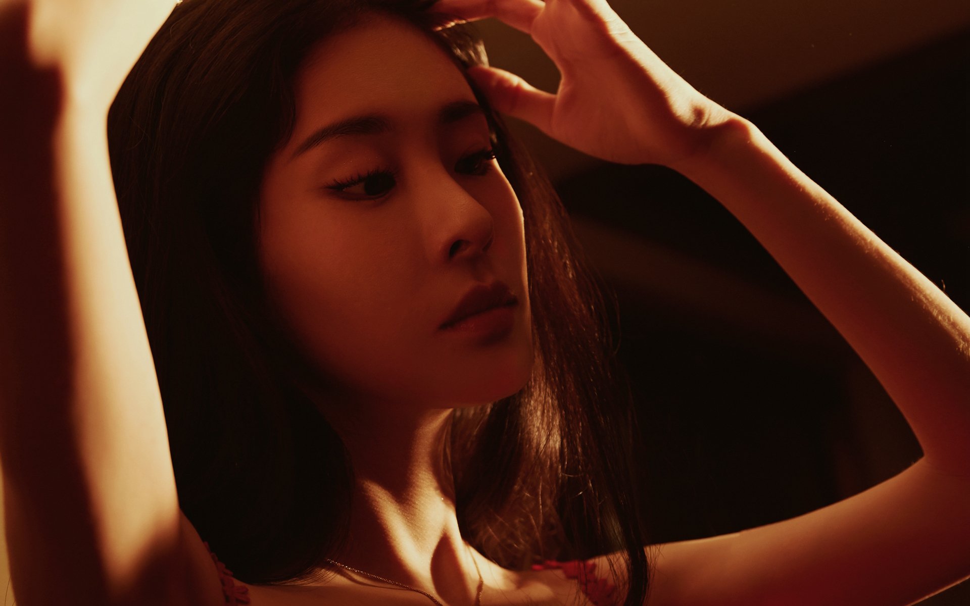 让我们先提炼一个能够统领全文的标题