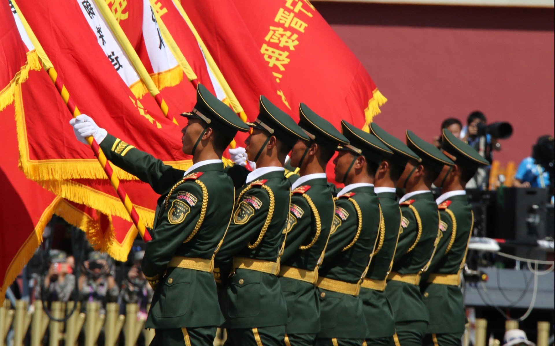 开云体育中国-潘帕斯雄鹰振翅高飞，2026世界杯E组，梅西的最后一舞征服智利，阿根廷横扫对手续写传奇